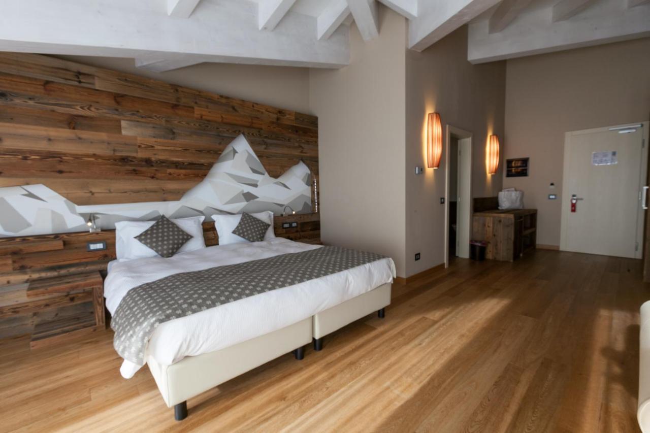 Hotel Delle Alpi パッソ・デル・トナーレ エクステリア 写真