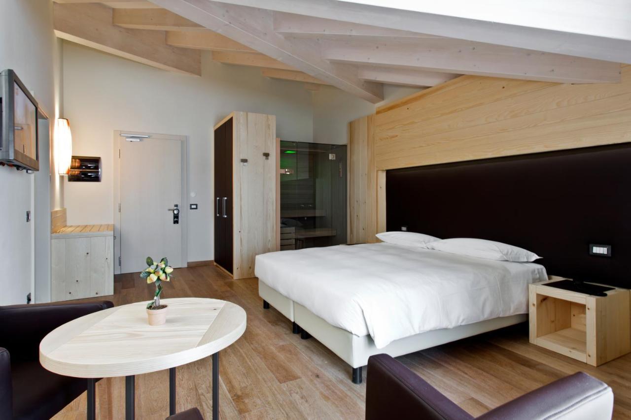 Hotel Delle Alpi パッソ・デル・トナーレ エクステリア 写真