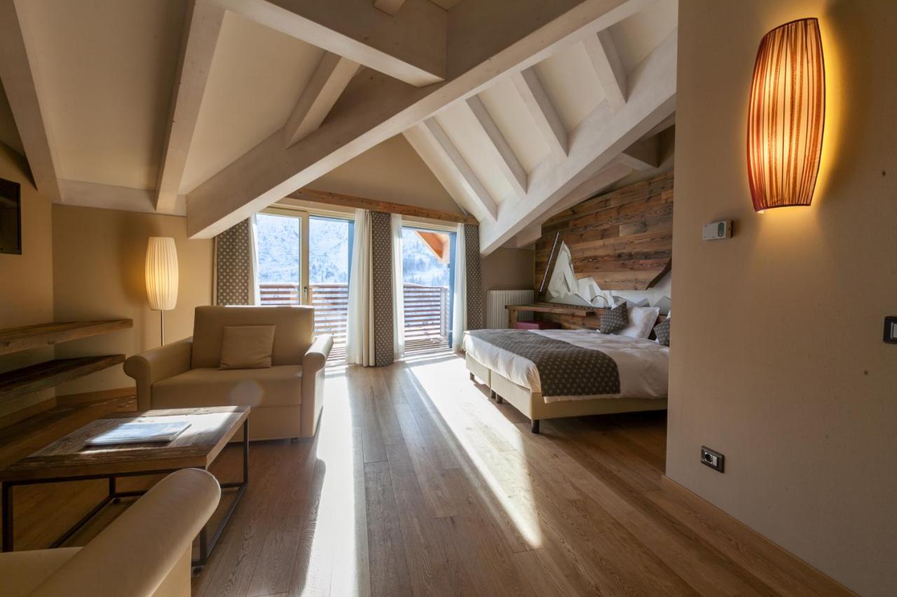 Hotel Delle Alpi パッソ・デル・トナーレ エクステリア 写真