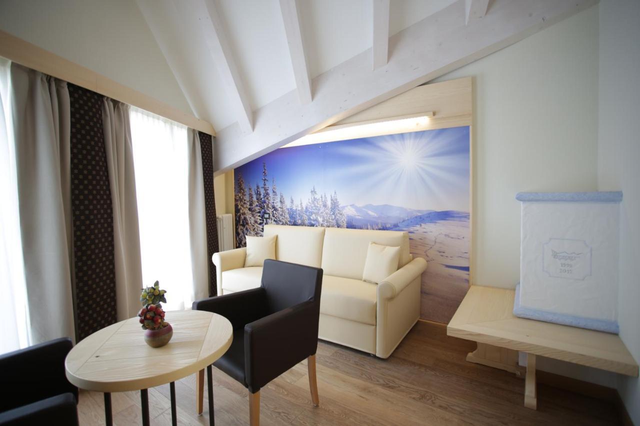 Hotel Delle Alpi パッソ・デル・トナーレ エクステリア 写真