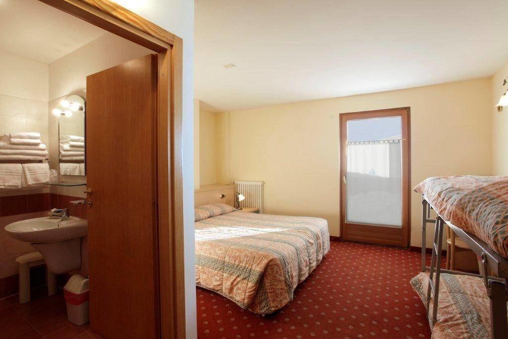 Hotel Delle Alpi パッソ・デル・トナーレ エクステリア 写真