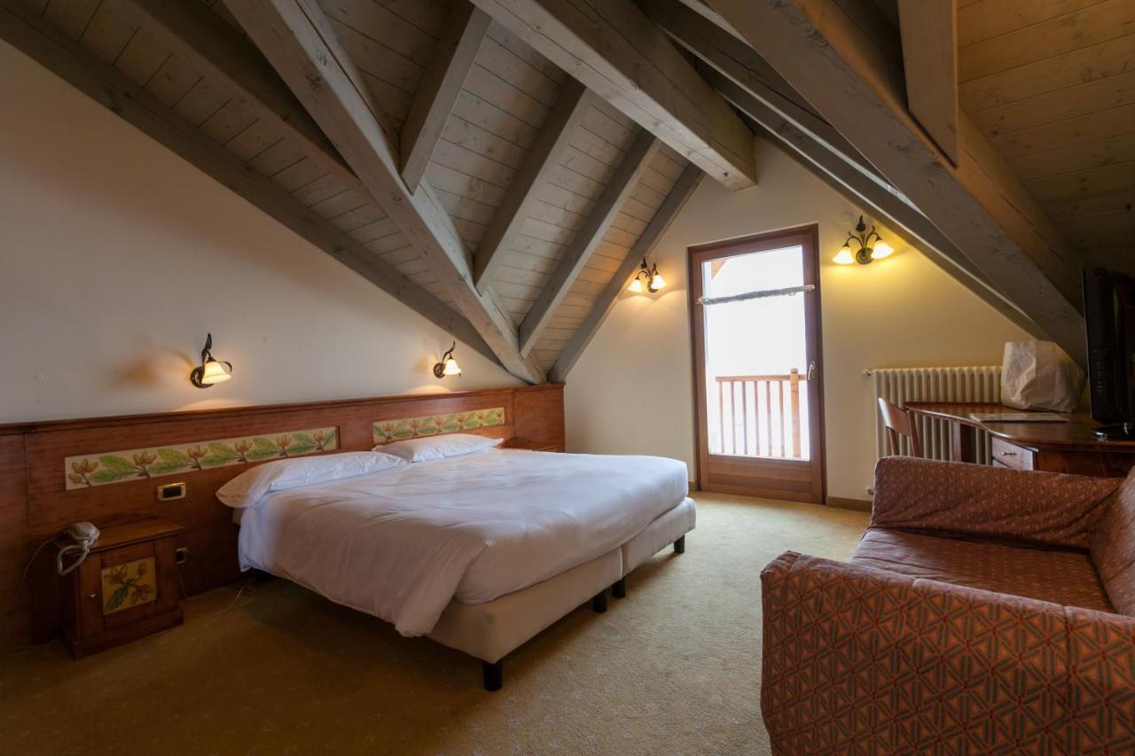 Hotel Delle Alpi パッソ・デル・トナーレ エクステリア 写真