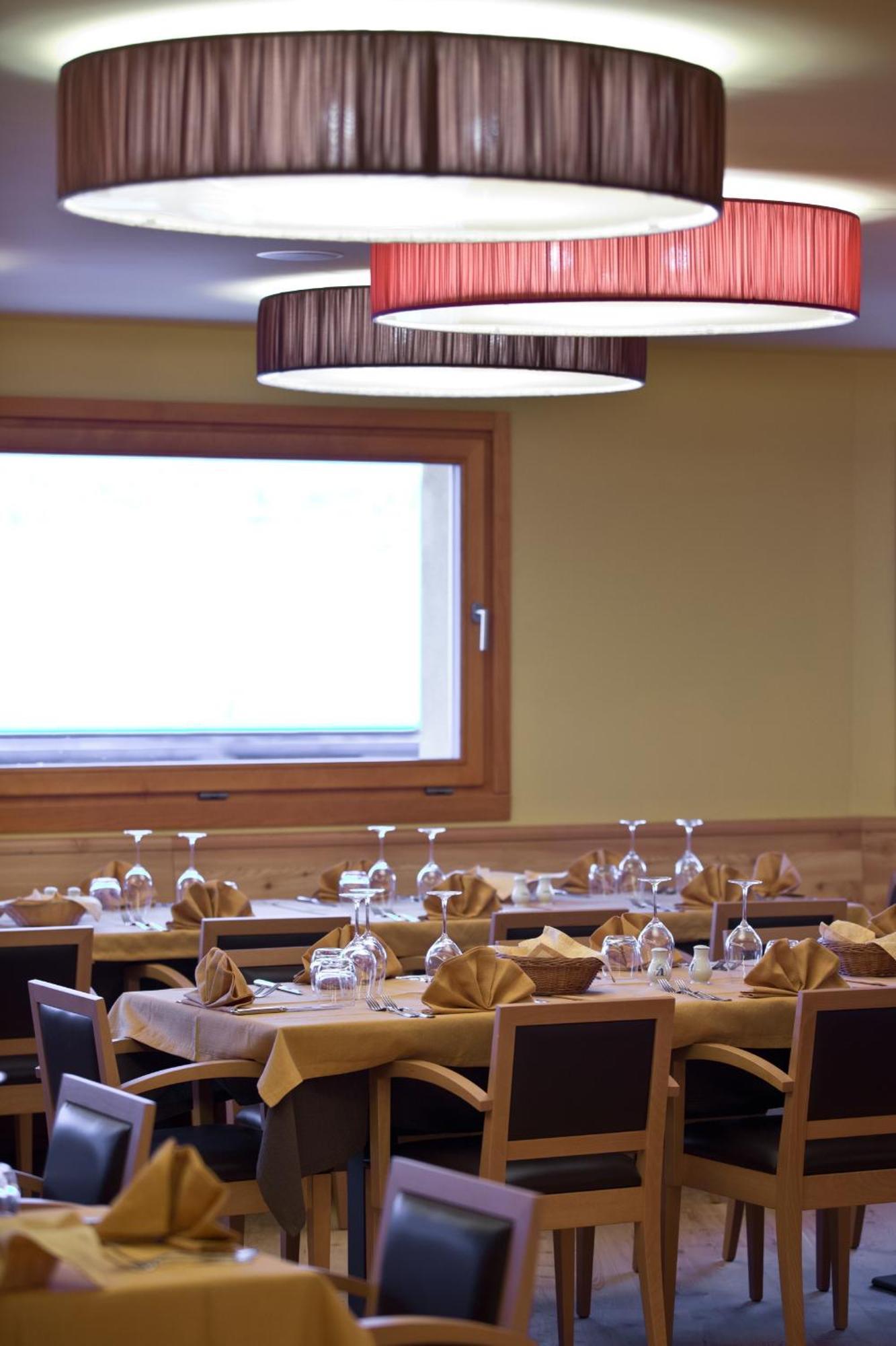 Hotel Delle Alpi パッソ・デル・トナーレ エクステリア 写真