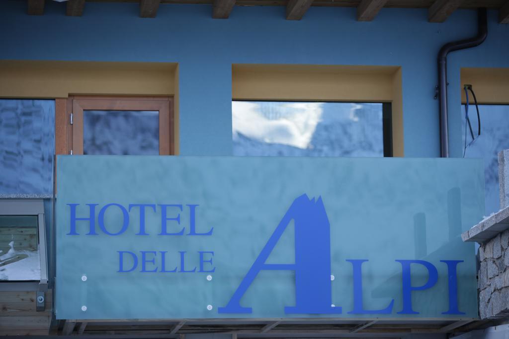 Hotel Delle Alpi パッソ・デル・トナーレ エクステリア 写真
